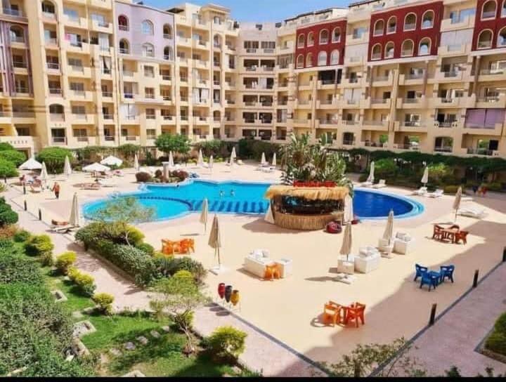 Florenza Khamsin M